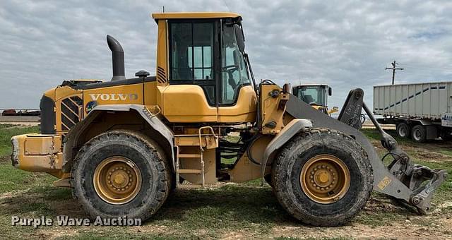 Image of Volvo L90F equipment image 3