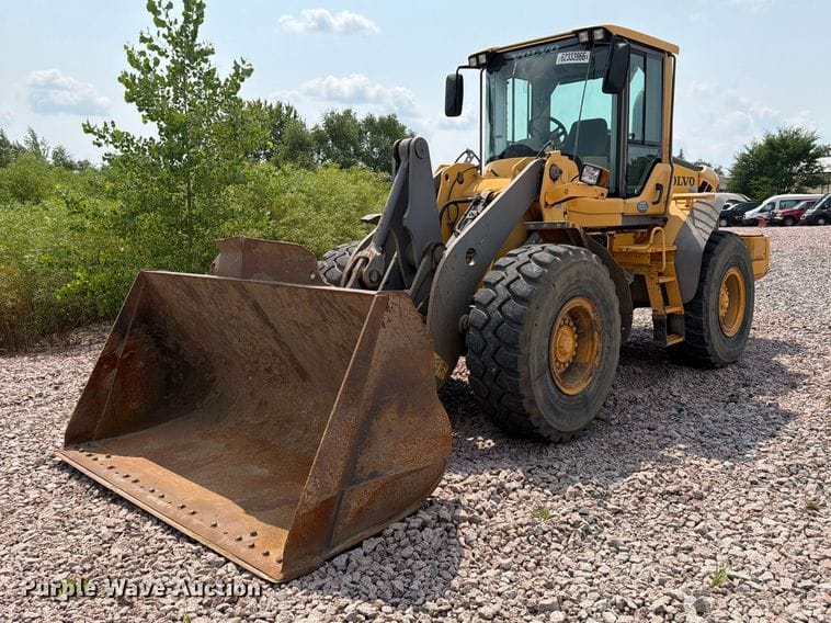 2009 Volvo L90F Equipment Image0