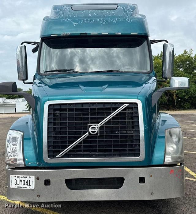 Image of Volvo VNL equipment image 1