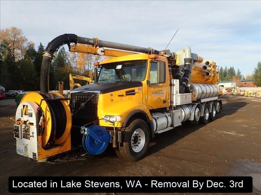 2009 Volvo VHD Equipment Image0