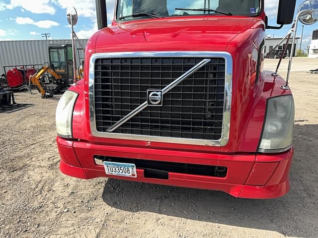 Image of Volvo VNL equipment image 2