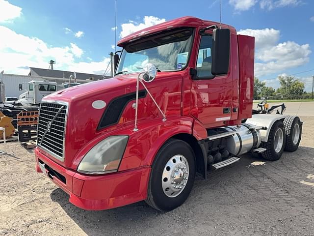 Image of Volvo VNL equipment image 1