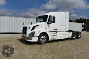 2009 Volvo VNL Image