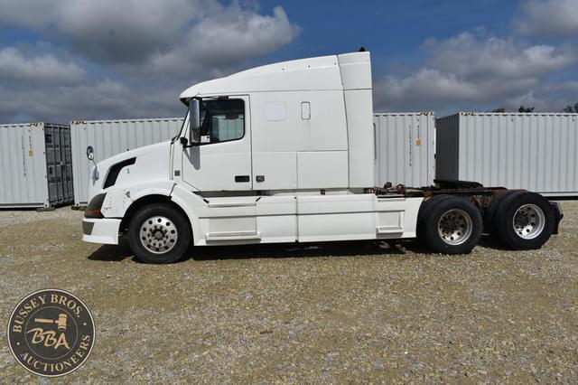 Image of Volvo VNL equipment image 1