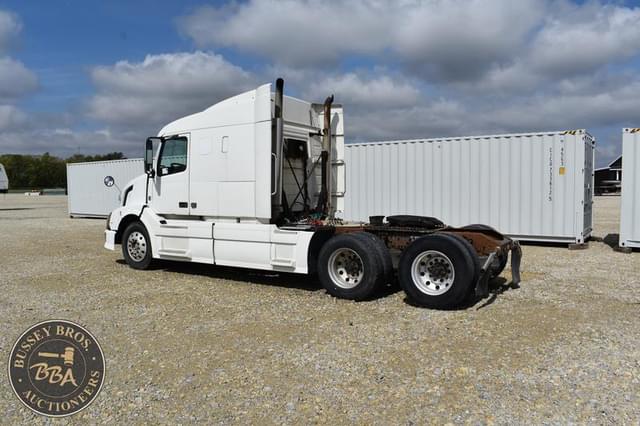 Image of Volvo VNL equipment image 2