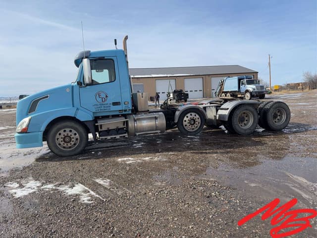 Image of Volvo VNL equipment image 1