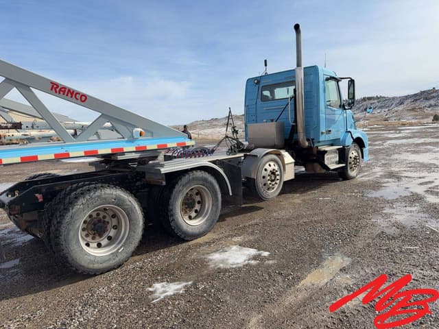 Image of Volvo VNL equipment image 4