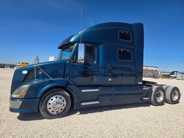 Image of Volvo VNL equipment image 3