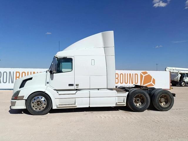 Image of Volvo VNL equipment image 1