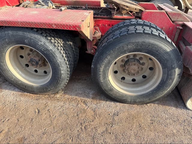 Image of Western Star 4900 equipment image 4