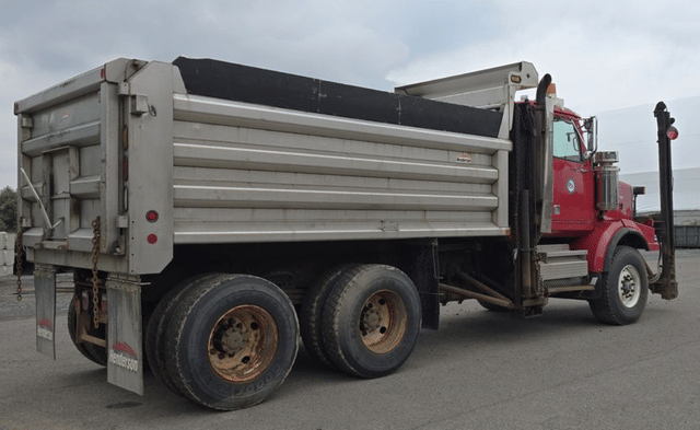 Image of Western Star 4900 equipment image 3