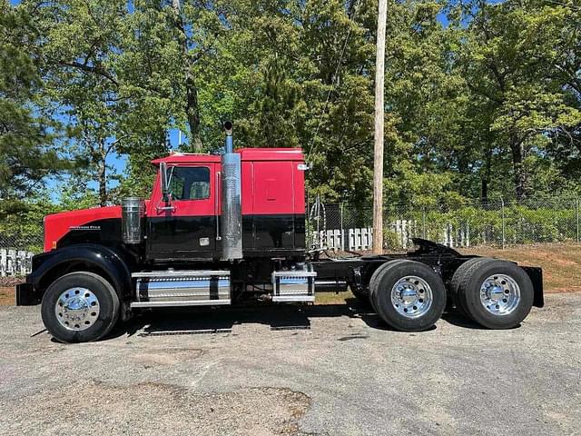 Image of Western Star 4900 equipment image 4