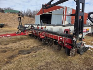 2009 White 8222 Image