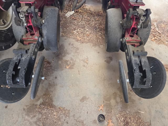 Image of White 8222 equipment image 1