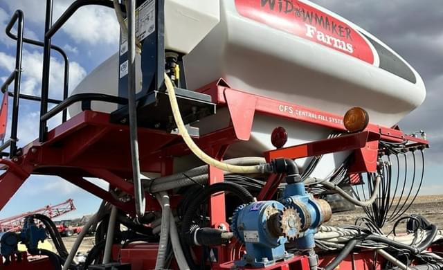 Image of White 8824 equipment image 4