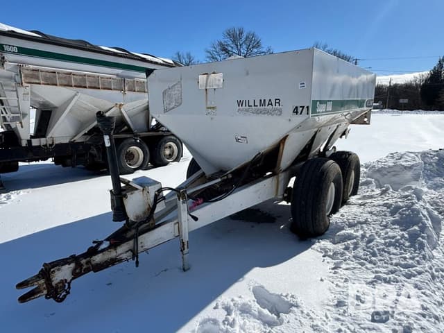 Image of Willmar Super 800 equipment image 1