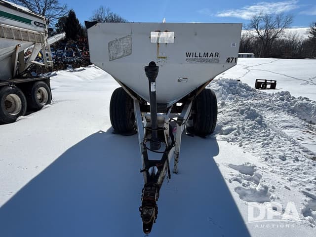 Image of Willmar Super 800 equipment image 2