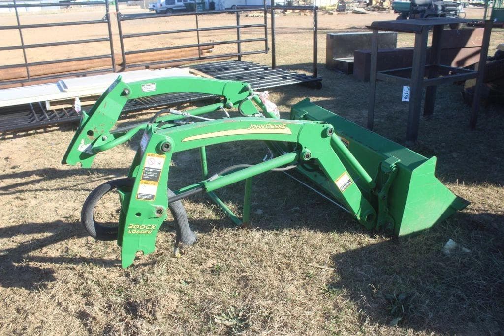 Image of John Deere 200CX Image 1