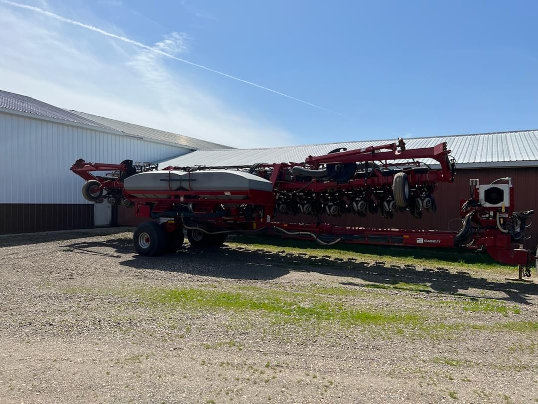Image of Case IH 1240 Image 0