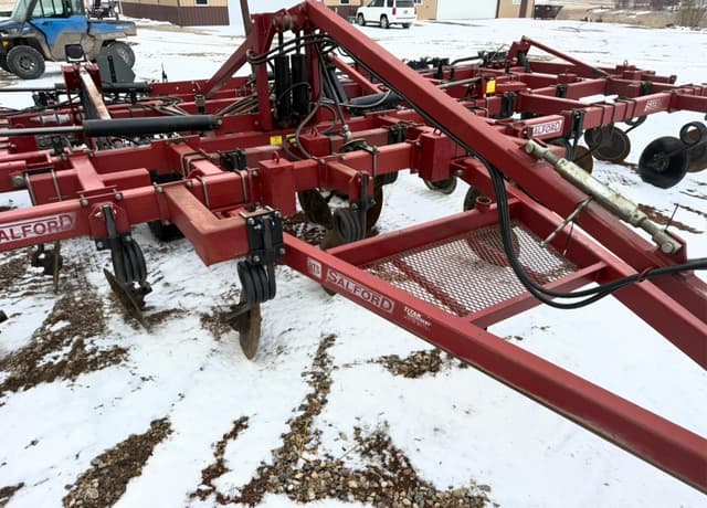 Image of Salford 570RTS equipment image 2