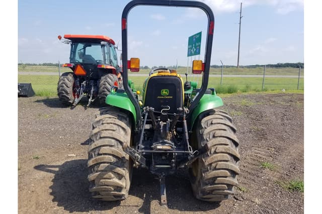 Image of John Deere 3038E equipment image 2