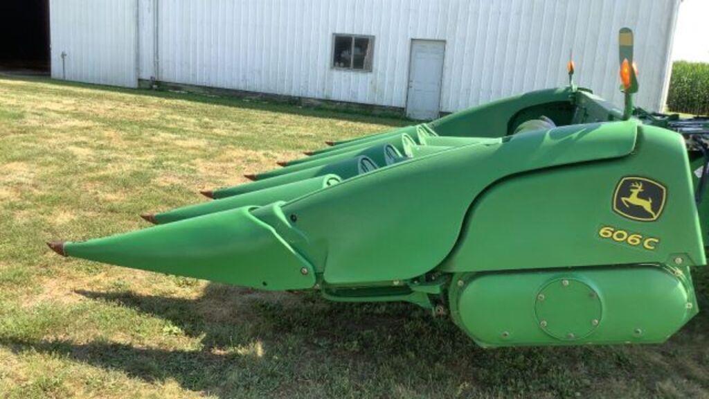 Image of John Deere 606C Image 1