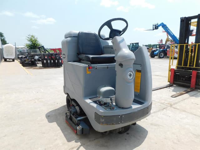 Image of Advance Adgressor 3820 equipment image 4