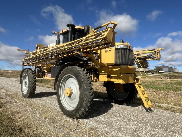 Image of Ag-Chem RoGator 984 equipment image 3