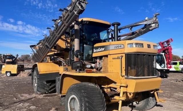 Image of Ag-Chem Terra-Gator 8204 equipment image 2