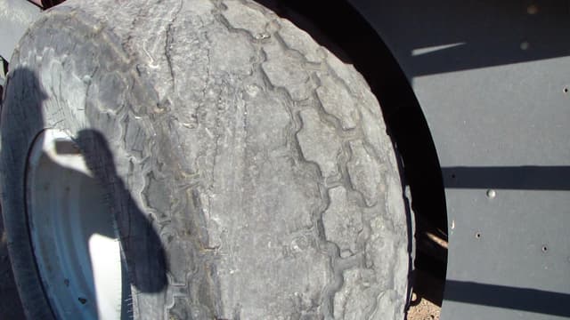 Image of Hesston 2190 equipment image 1