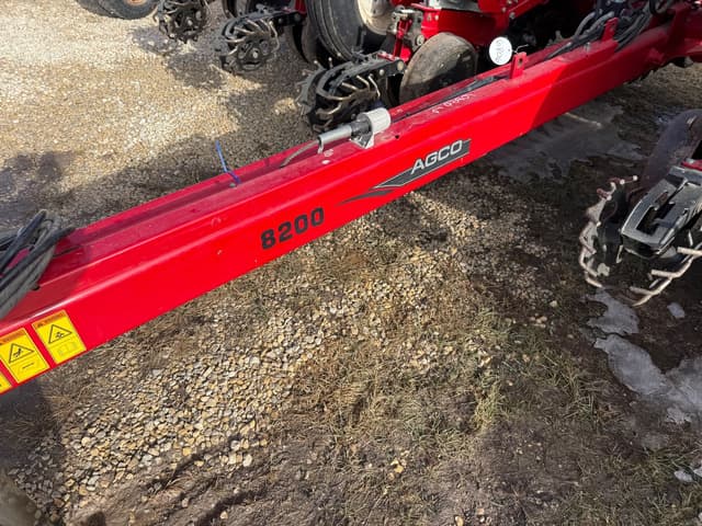 Image of AGCO 8200 equipment image 2