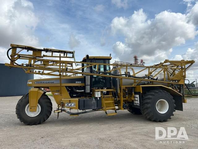 Image of Ag-Chem Terra-Gator 8103 equipment image 2
