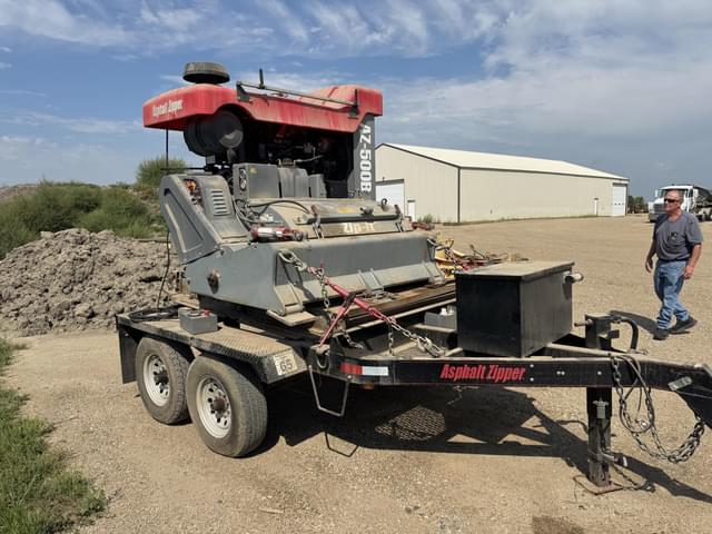 Image of Asphalt Zipper AZ-500B equipment image 3