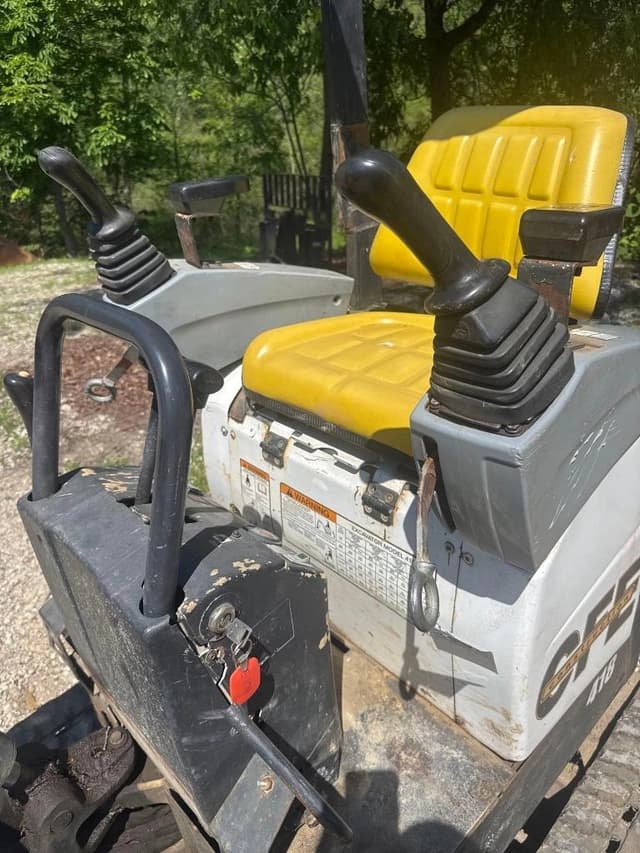Image of Bobcat 418 equipment image 3