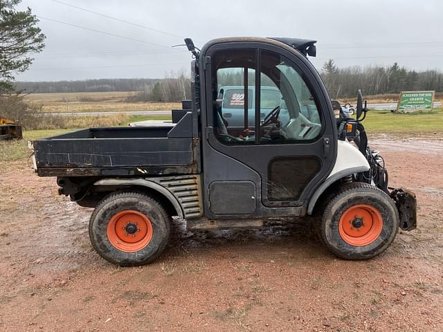 Image of Bobcat Toolcat 5600 equipment image 4