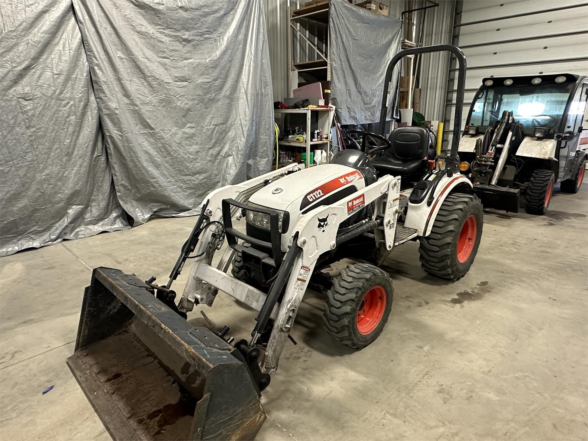 Main image Bobcat CT122
