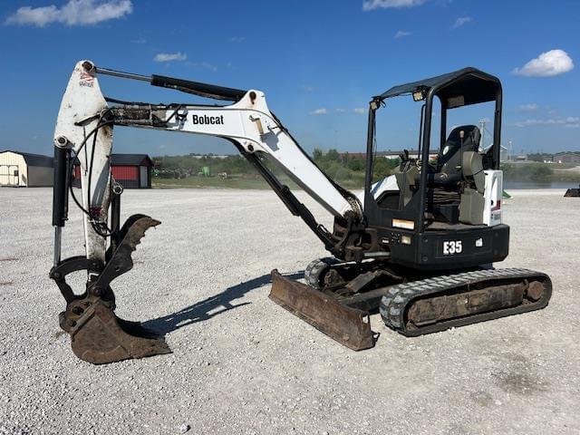 Image of Bobcat E35 Primary image