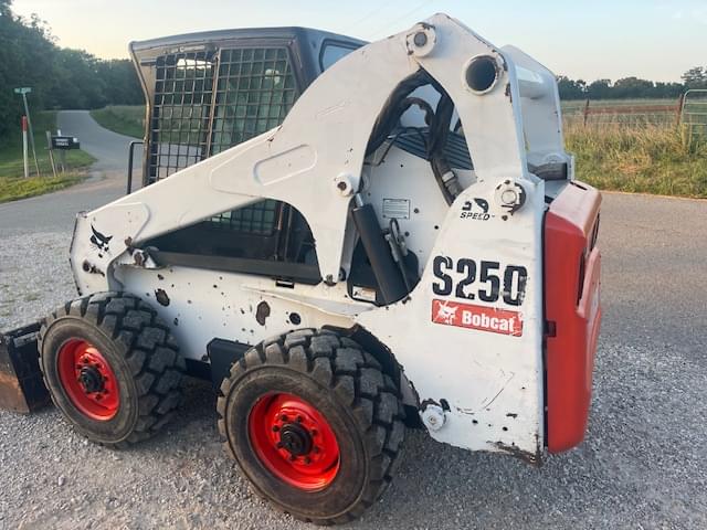 Image of Bobcat S250 equipment image 1