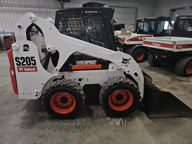 Image of Bobcat S205 equipment image 1