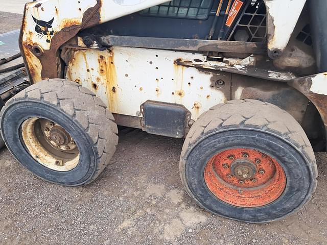 Image of Bobcat S250 equipment image 4