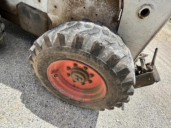 Image of Bobcat S300 equipment image 4