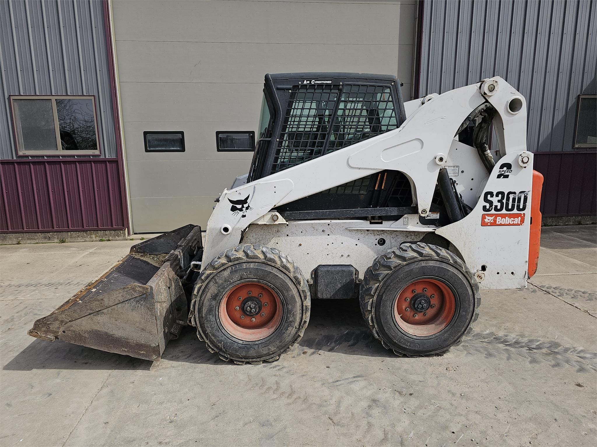 2010 Bobcat S300 Equipment Image0