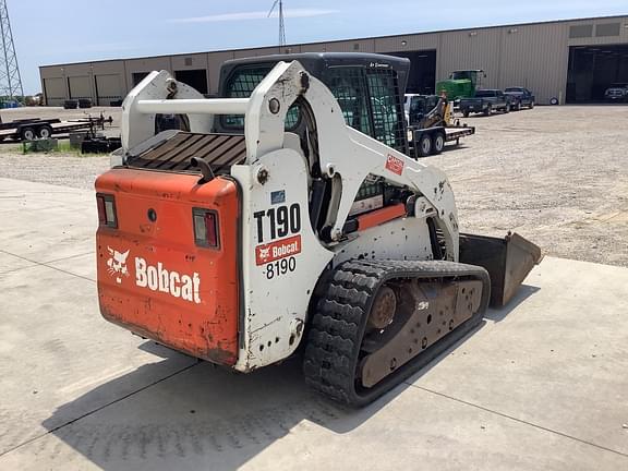 Image of Bobcat T190 equipment image 4