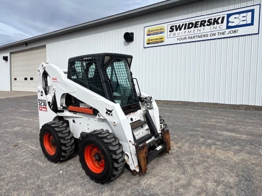 2010 Bobcat S250 Equipment Image0