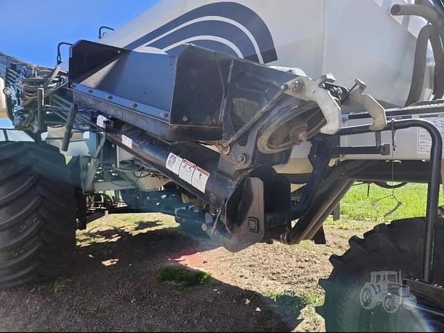 Image of Bourgault 3310 equipment image 4