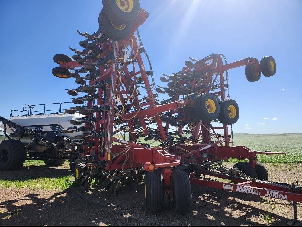 2010 Bourgault 3310 Equipment Image0