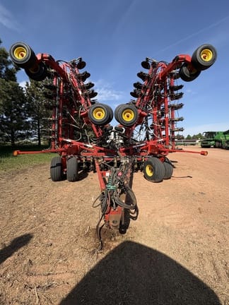 2010 Bourgault 3310 Equipment Image0