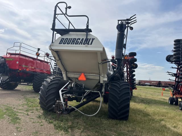 Image of Bourgault 3710 equipment image 3