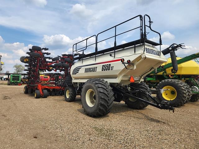 Image of Bourgault 6550ST equipment image 3