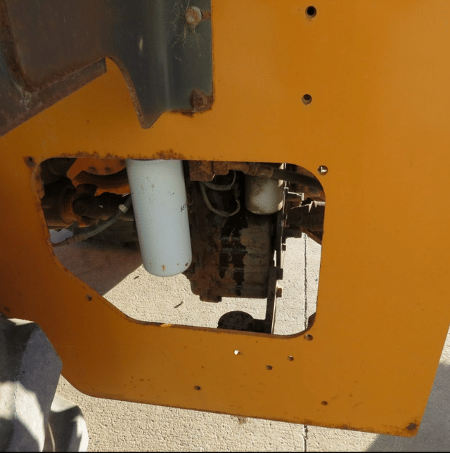 Image of Case 621E equipment image 2